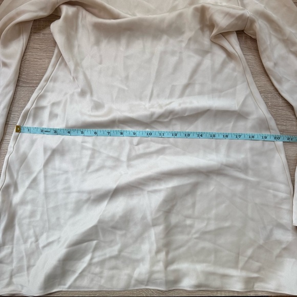 NWT Reformation Pike Satin Dress Mini Short Long Sleeve Almond Cream Medium - Picture 12 of 16